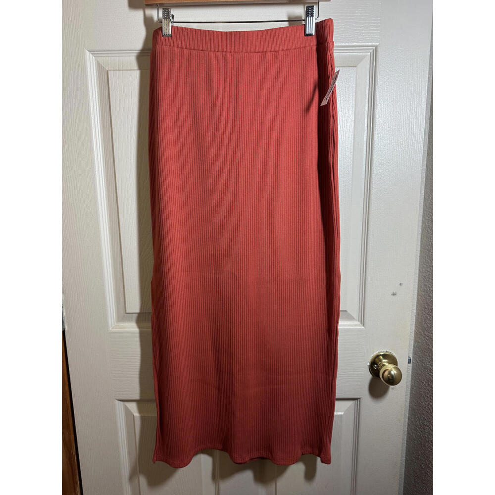 Cozy Ribbed Maxi Skirt in Warm Terracotta